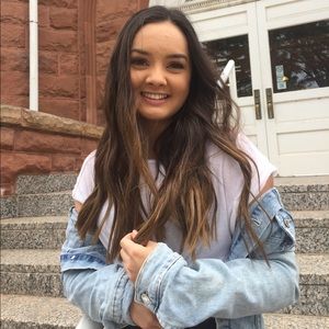 Meet your Posher, Alyssa